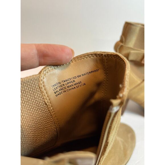 Blondo Women's Waterproof Suede Ankle Boot - Size 9M - Picture 5 of 7